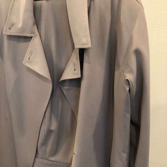 Brand new. Never been used. MaxMara Beautiful suits for Women for all occasions - Picture 5 of 16